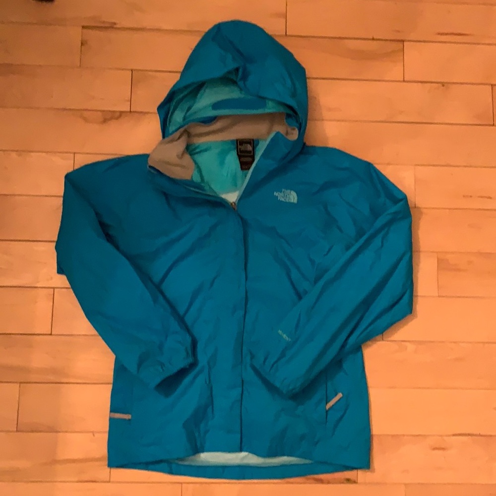 Girl’s North Face rain jacket. Beautiful like new condition.